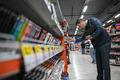 Ticaret Bakanl��� d��meye bast�! K�rtasiye �r�nlerinde s�k� kontrol