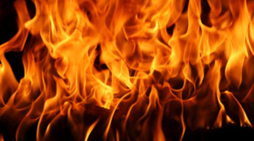 Yemek yaparken ateşe d&uuml;şen yaşlı kadın &ouml;ld&uuml;