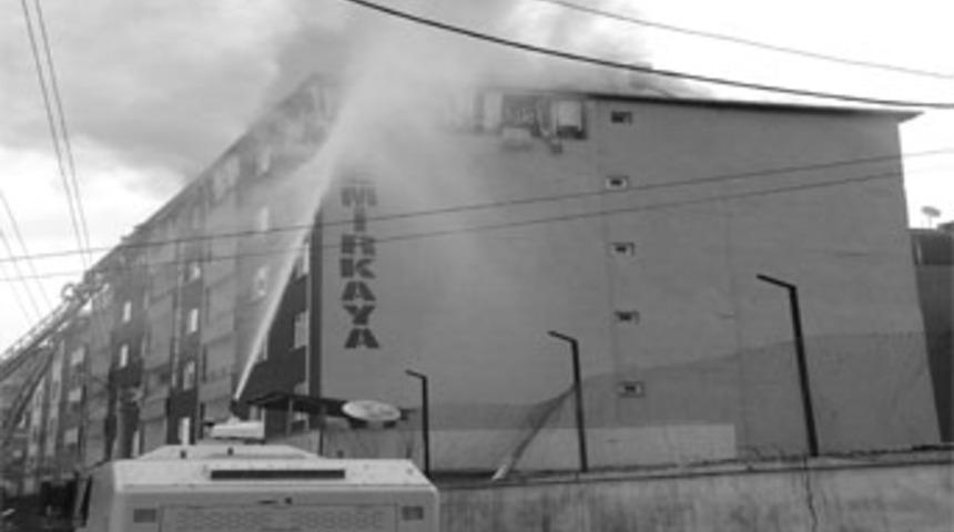 İtfaiyenin suyu bitti, yangını, TOMA s&ouml;nd&uuml;rd&uuml;