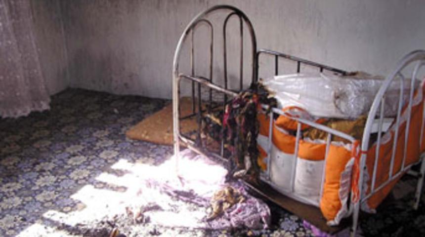 2 kardeş yangında can verdi