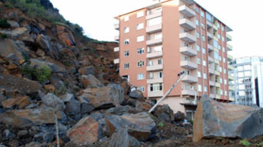 Ereğli'de heyelan korkuttu