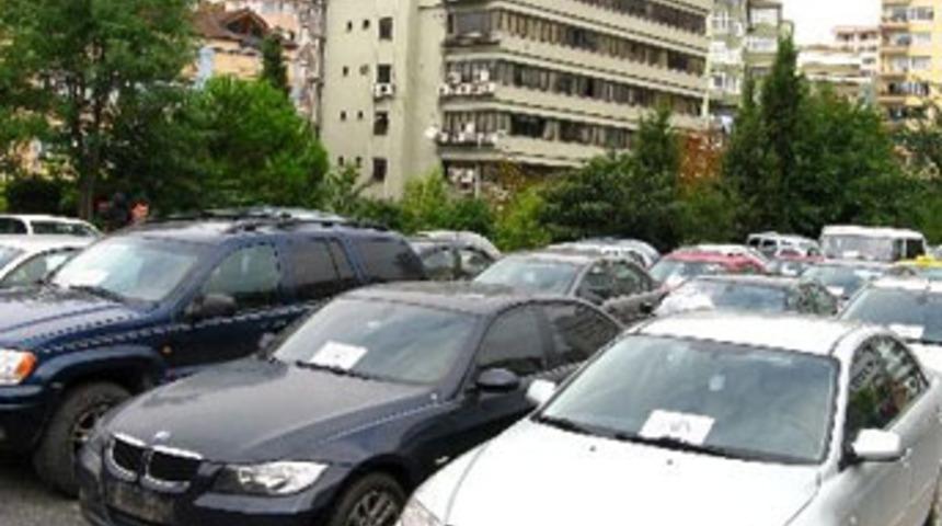 Lüks otomobilli hırsızlar tutuklandı