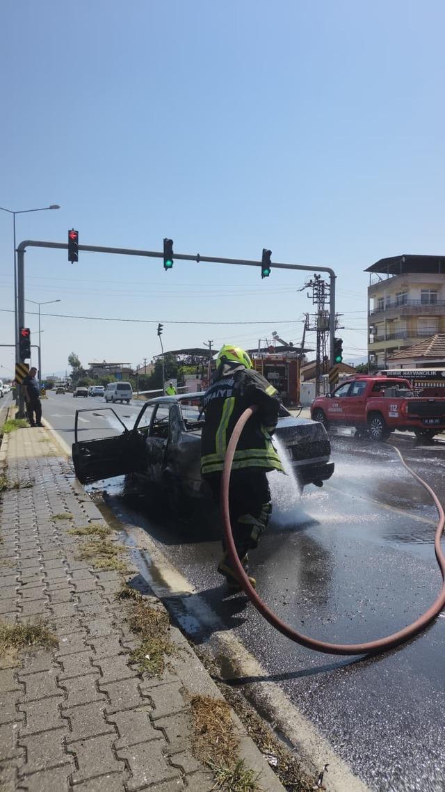 Aydın&rsquo;da ara&ccedil; yangını 1