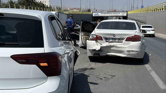 Konya’da 6 araçlı zincirleme kaza: 1 yaralı 1