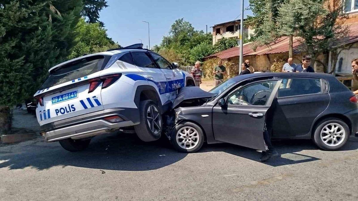 Nazilli’de polis aracı ile otomobil çarpıştı: 2 yaralı - Güncel Haberler