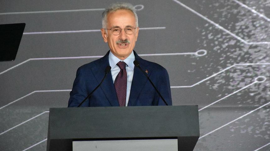 Bakan Uraloğlu: T&uuml;rkiye'yi dijital d&ouml;n&uuml;ş&uuml;m&uuml;n g&uuml;&ccedil;l&uuml; akt&ouml;rlerinden biri haline getirdik