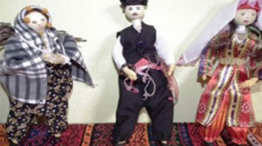 Barbi bebeğe rakip geliyor