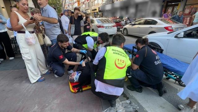 Samsun’da yaşlı kadın ile torununa otomobilin çarptığı anlar kamerada 2
