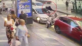 Samsun’da yaşlı kadın ile torununa otomobilin çarptığı anlar kamerada