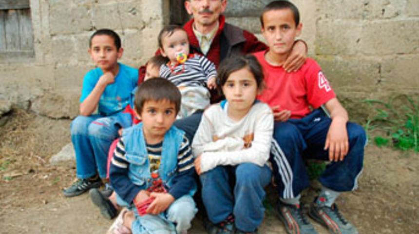 6 &ccedil;ocuklu anne evi terk etti