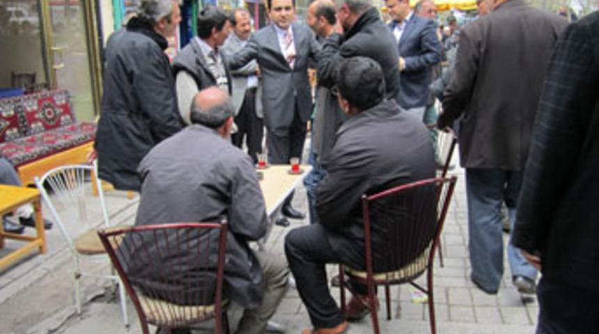 Başkan Bah&ccedil;eci, esnafı ziyaret etti