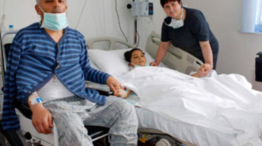 Babasının karaciğeriyle yaşama tutundu
