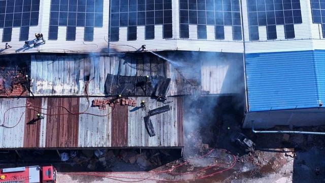Kayseri’de tekstil fabrikasının deposunda yangın 5