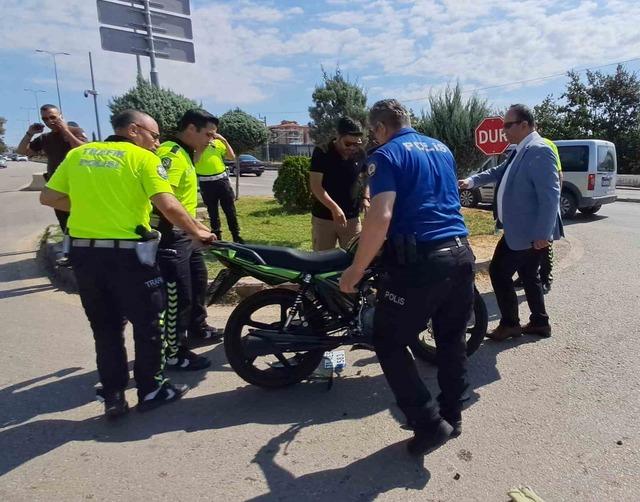 Otomobil ile motosiklet çarpıştı: 1 ağır yaralı 6