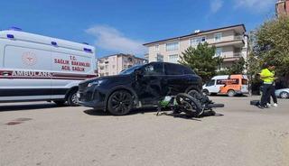 Otomobil ile motosiklet &ccedil;arpıştı: 1 ağır yaralı