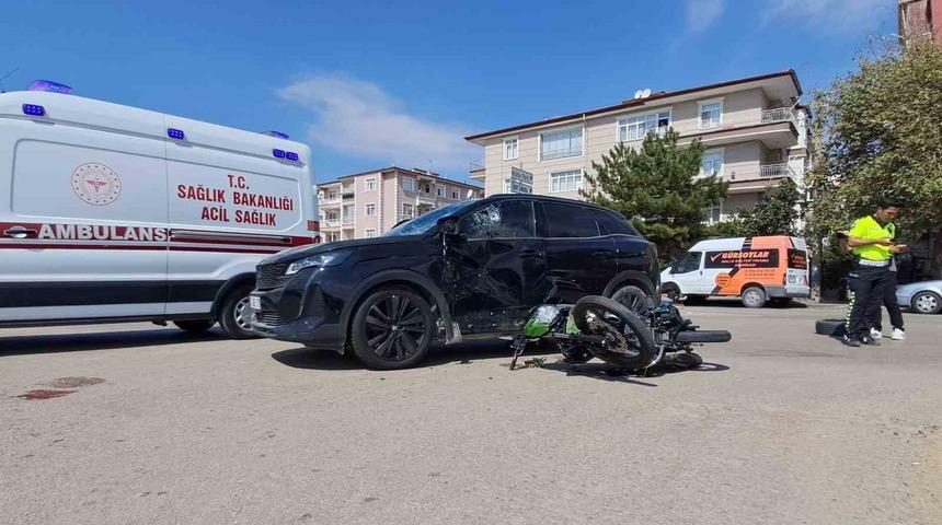 Otomobil ile motosiklet &ccedil;arpıştı: 1 ağır yaralı