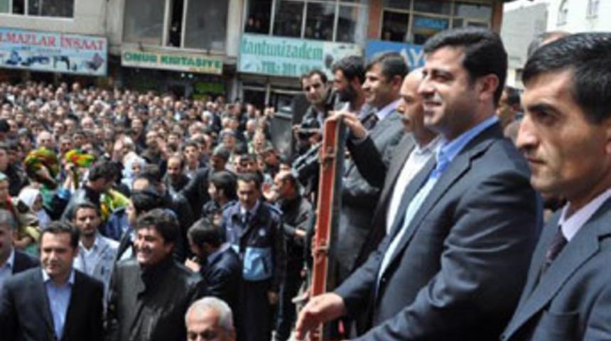 'K&uuml;rt halkı &ouml;zerk y&ouml;netime kavuşacak'