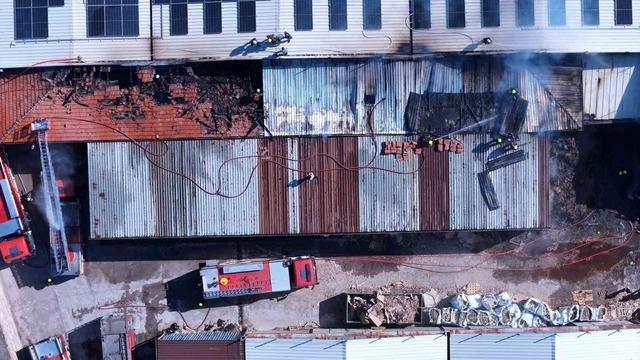 Kayseri’de tekstil fabrikasının deposunda yangın 9