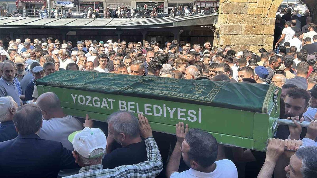 Motosiklet sürücüsü kazada hayatını kaybetti - Güncel Haberler