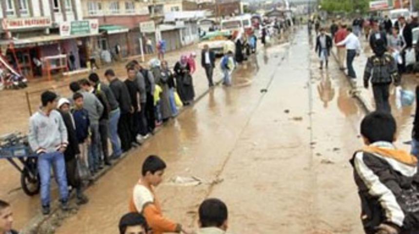 Batman'da sağanak yağış