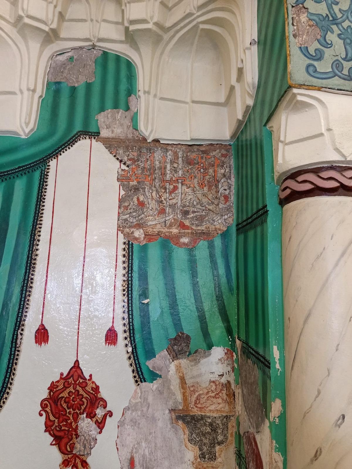 Bursa da tarihi caminin duvarından 550 yıllık sır çıktı 3
