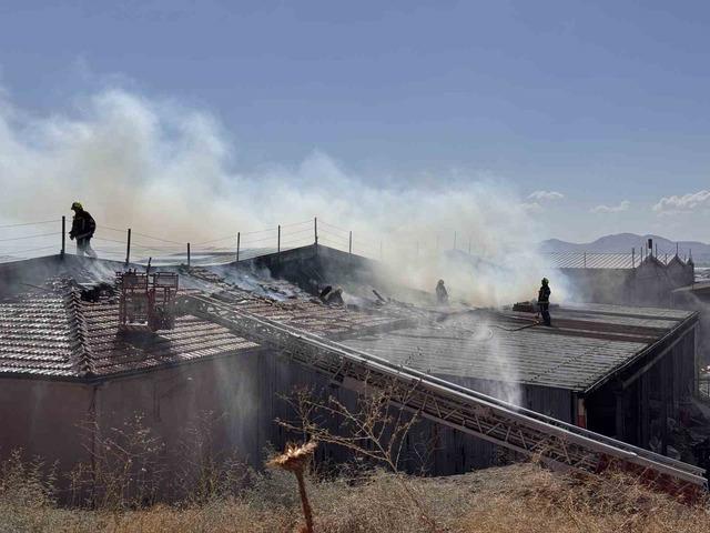 Kayseri de tekstil fabrikasında yangın 3