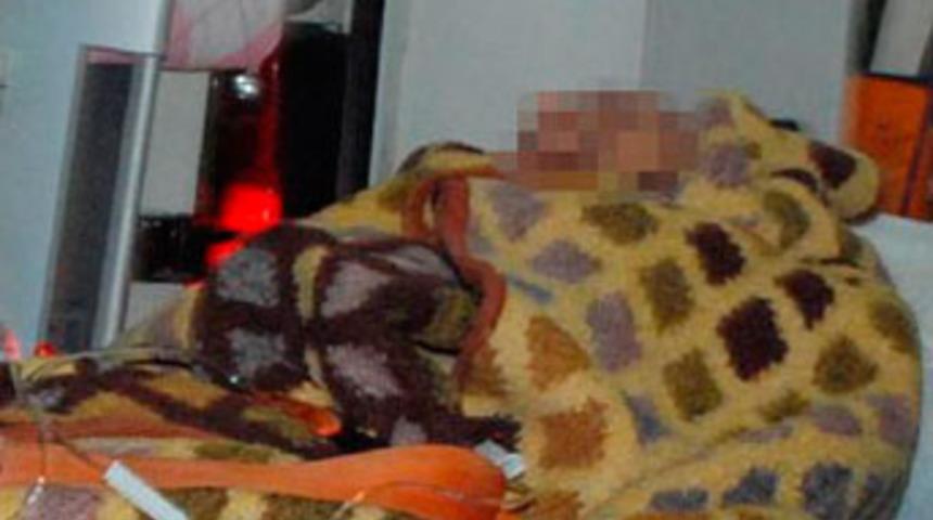 Para vermeyen babasını bıçakladı