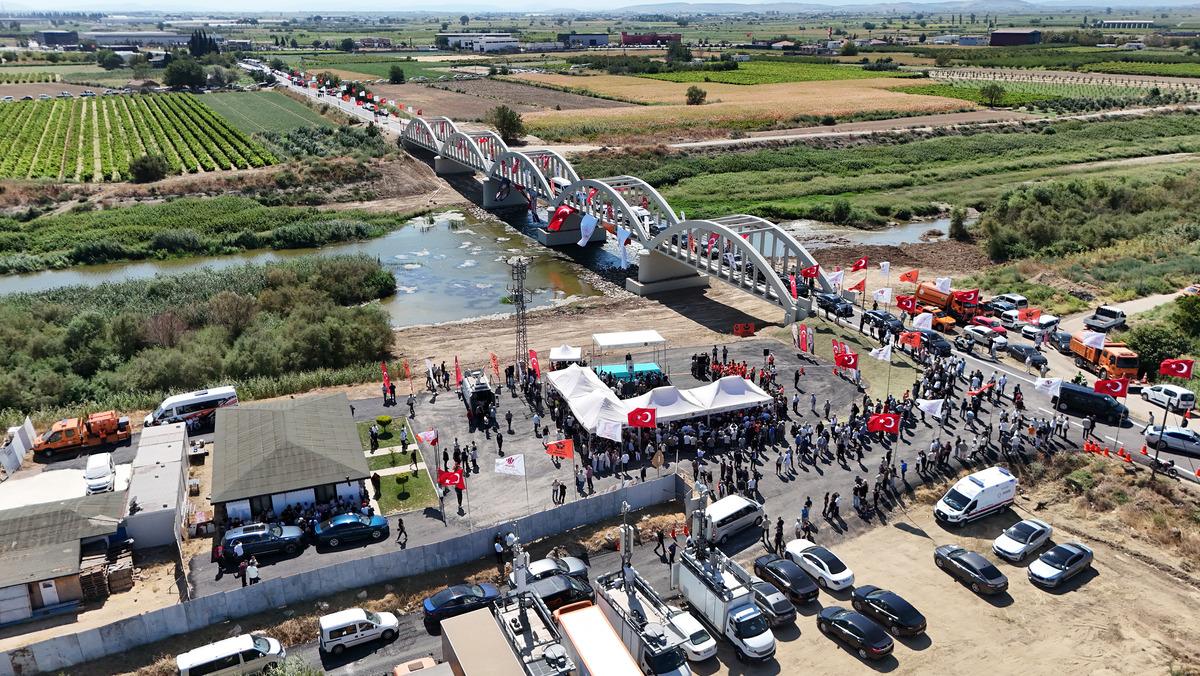 Yıllar sonra yeniden hayat buldu! Tarihi k&ouml;pr&uuml; hizmete a&ccedil;ıldı 7