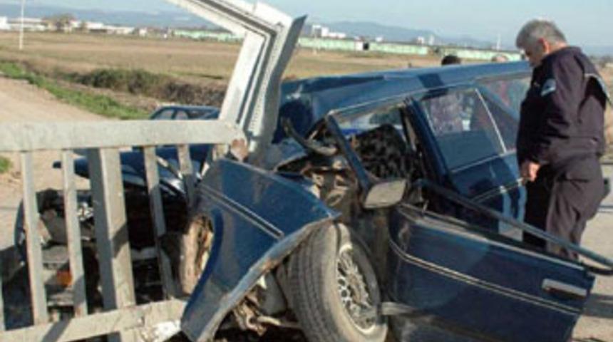 Korkuluklara saplandı