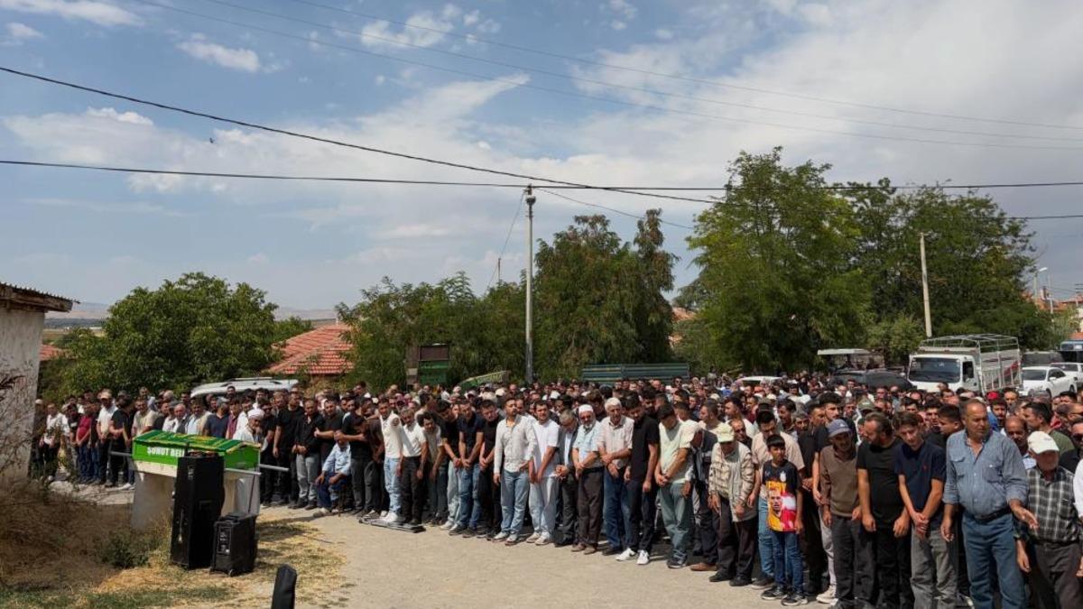 Kazada hayatını kaybeden genç hafız toprağa verildi - Güncel Haberler