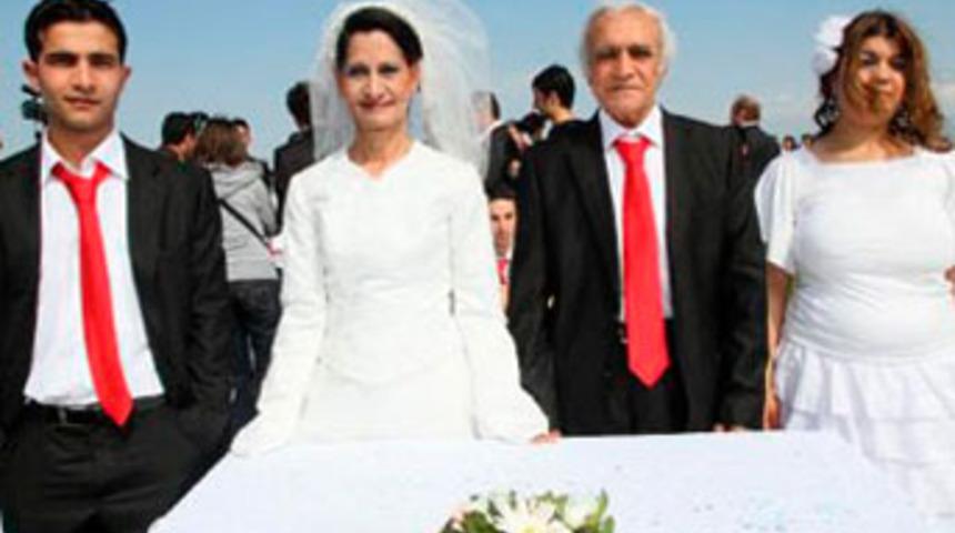 Baba ile oğlu birlikte nikah kıydı