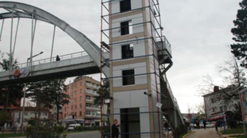 Fatsa'da üst geçide asansör yapılıyor