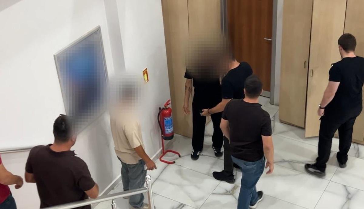 Iğdır merkezli yasa dışı bahis ve banka kartlarının kötüye kullanılması operasyonunda 5 gözaltı 1