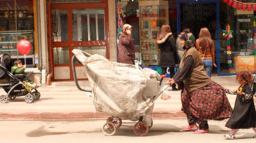 Y&uuml;rek burkan &ccedil;ocuğa yardım yağıyor