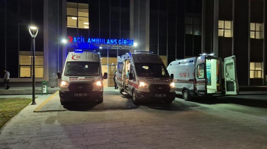 Bartın'da patpat devrildi: 1'i ağır 8 kişi yaralandı