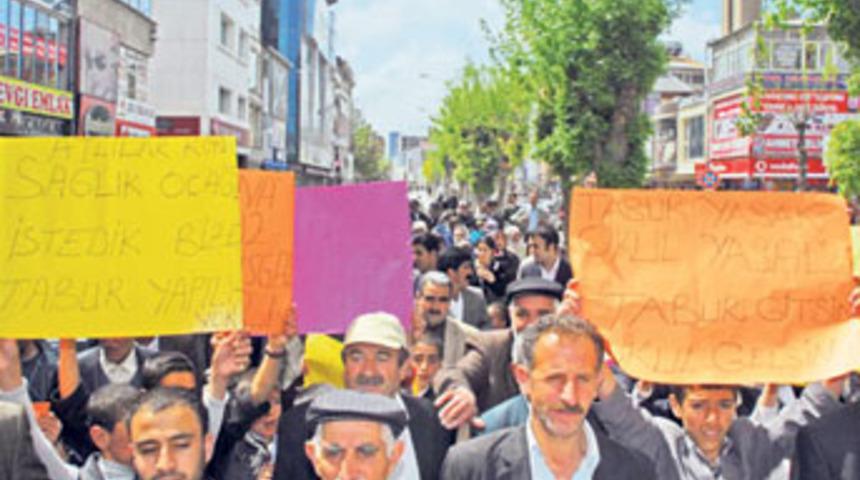 Tugay istemeyen vatandaşlar valiliğe y&uuml;r&uuml;d&uuml;