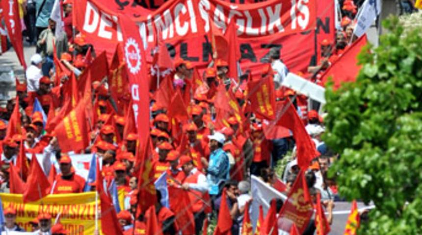 Antalya'da 1 Mayıs coşkuyla kutlandı