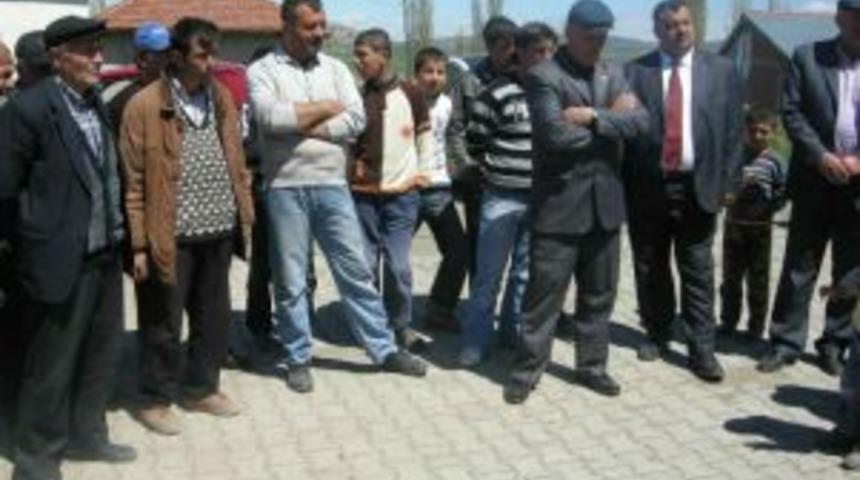 Kasetle gelen, kasetle gider