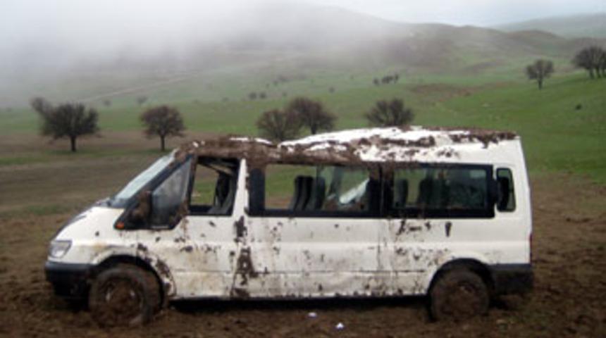 D&uuml;ğ&uuml;n konvoyunda trafik kazası: 20 yaralı