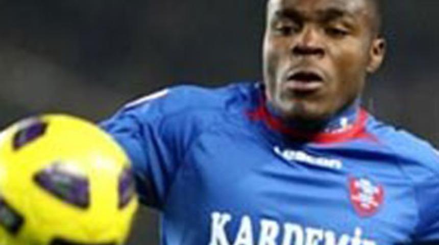 Emenike Karab&uuml;k'ten ayrıldı