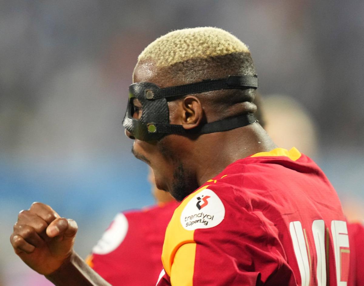Galatasaray da Victor Osimhen den sevindiren tepki! Maç sonunda dikkat çeken anlar 2