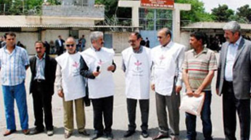 Şanlıurfa cezaevinde a&ccedil;lık grevi