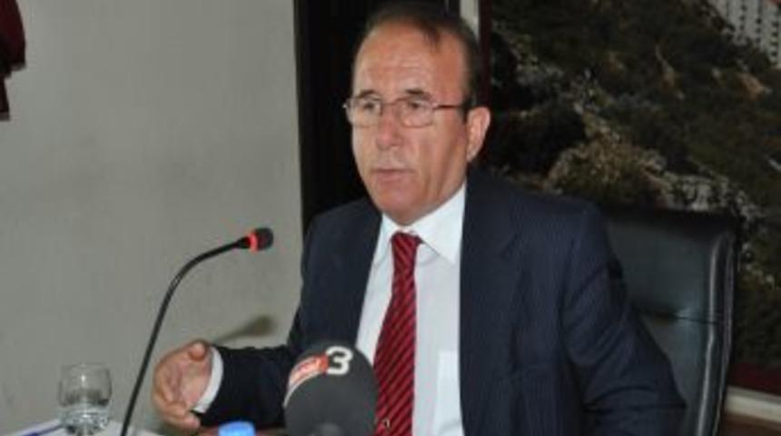 Vali Oğuz: CHP'li &Ouml;ner benim &uuml;zerimden oy toplamaya &ccedil;alışıyor