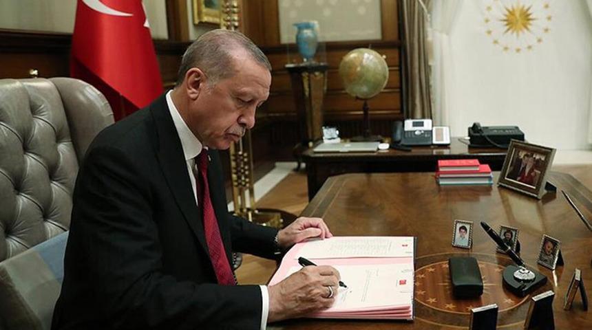 Cumhurbaşkanı Erdoğan imzaladı! Kritik g&ouml;revlendirmeler Resmi Gazete'de