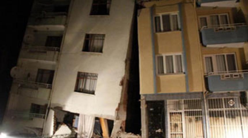 K&uuml;tahya'da deprem can aldı