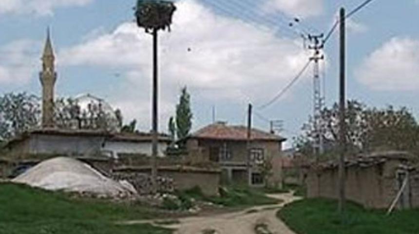 Nuri Şahin&rsquo;in k&ouml;y&uuml;nde b&uuml;y&uuml;k sevin&ccedil; var