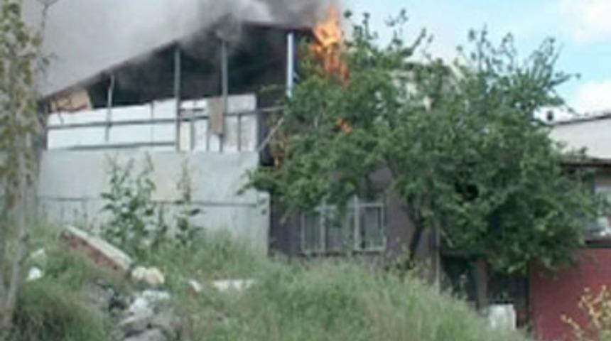 Oğlunun evi, annenin yüreği yandı