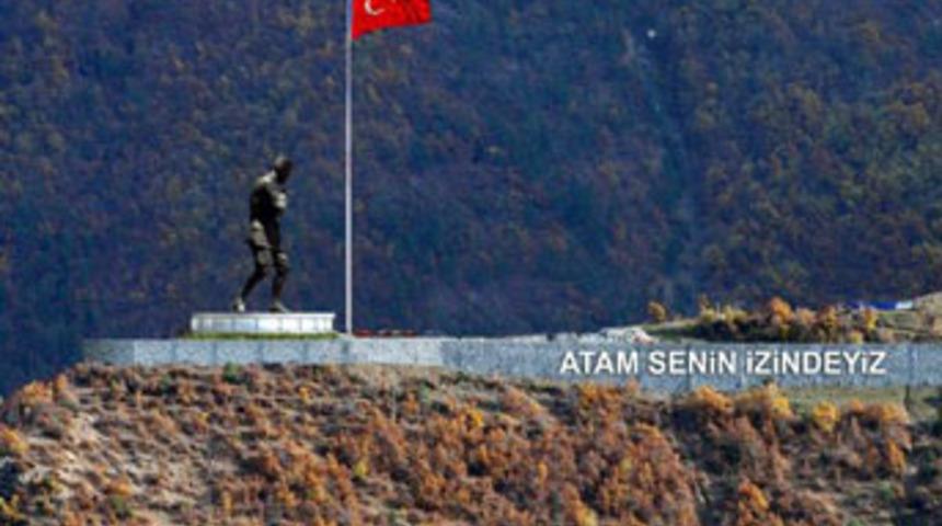 En b&uuml;y&uuml;k Atat&uuml;rk heykeli Artvin'e