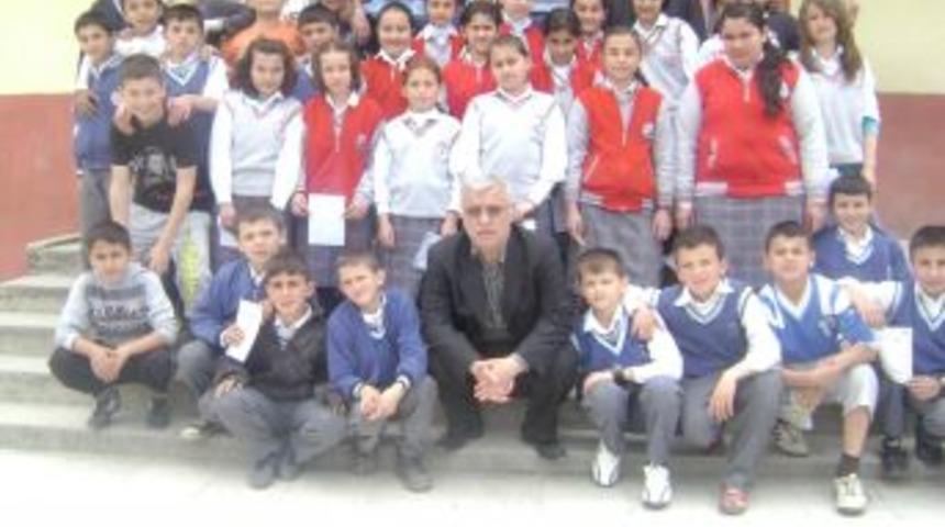 &Ccedil;evre derneğinden derslik ders!