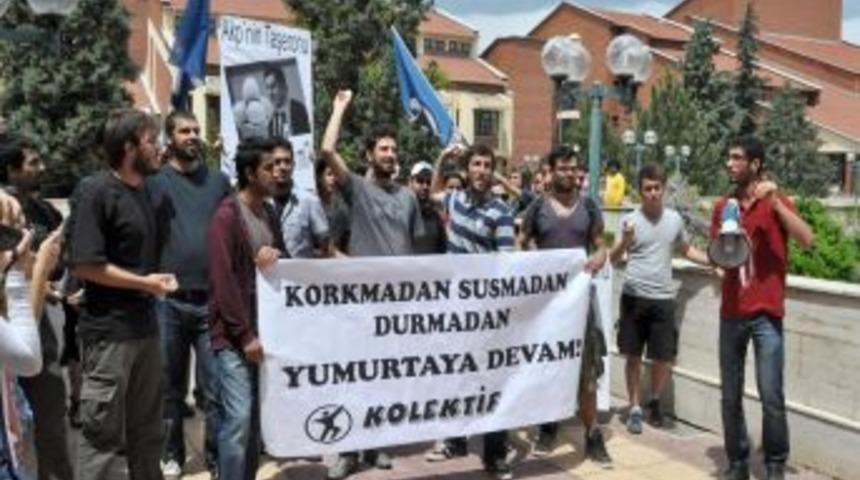 Haşim Kılı&ccedil;&rsquo;a yumurta atan &ouml;ğrencilere rekt&ouml;rl&uuml;kten soruşturma